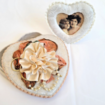 Vintage Heart Shaped Fabric Trinket Jewelry Box Ribbon Lace Mini Picture... - €7,68 EUR