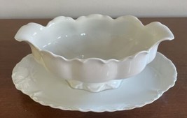 Haviland Limoges Ranson All White Scalloped Gravy Boat Attached Underplate - £44.81 GBP