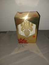 White Barn Candle Co. Aspen Winter Snowflake Fragrance Warmer and Bulb P... - $29.99