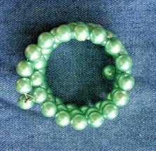 Elegant Mint Green Faux Pearl Flex Wire Wrap Bracelet 1960s vintage - $12.95
