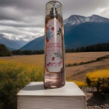 Strawberry Snowflakes Bath &amp; Body Works Fine Fragrance  Mists - $165.37 MXN