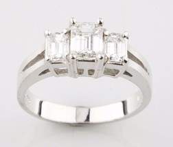 1.17 Carato Smeraldo Taglio Diamante 18k Oro Bianco Tre Pietre Fidanzamento Ring - £2,718.57 GBP