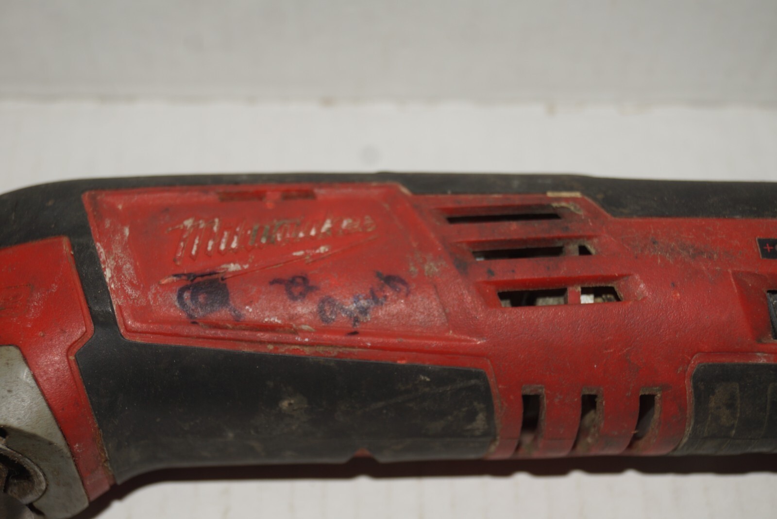 FOR PARTS NOT WORKING - MILWAUKEE 2426-20 12 VOLT CORDLESS MULTI TOOL FP39 Item image 5
