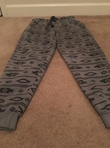 Hype Men&#39;s Gray Black Printed Athletic Jogger Pants Size Medium - $34.92