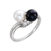 14K White Gold Akoya Black and White Cultured Pearl and Diamond Ring Size 7 - £720.85 GBP