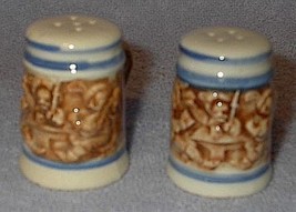 Japan Relief Detail Mug Salt and Pepper Shake Set - $5.95