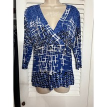 Chico&#39;s Travelers black blue white print crossover v neck knit top size 1 (M) - $17.13