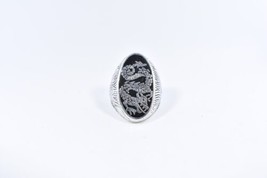 1980&#39;s Vintage Taille 8 Dragon Crest Argent Blanc Bronze Émail Bague - £28.76 GBP