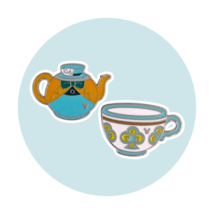 Alice in Wonderland Disney Pin: Mad Hatter Teapot and Teal Teacup - $466.49 MXN