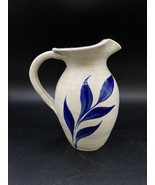Williamsburg Pottery Cobalt Blue Leaf Pitcher 6” Vintage - $338.51 MXN