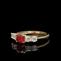 1CT Rond Rouge Rubis Imitation Diamant 14K or Jaune Plaqué 5-Stone Bague Mariage - £73.27 GBP
