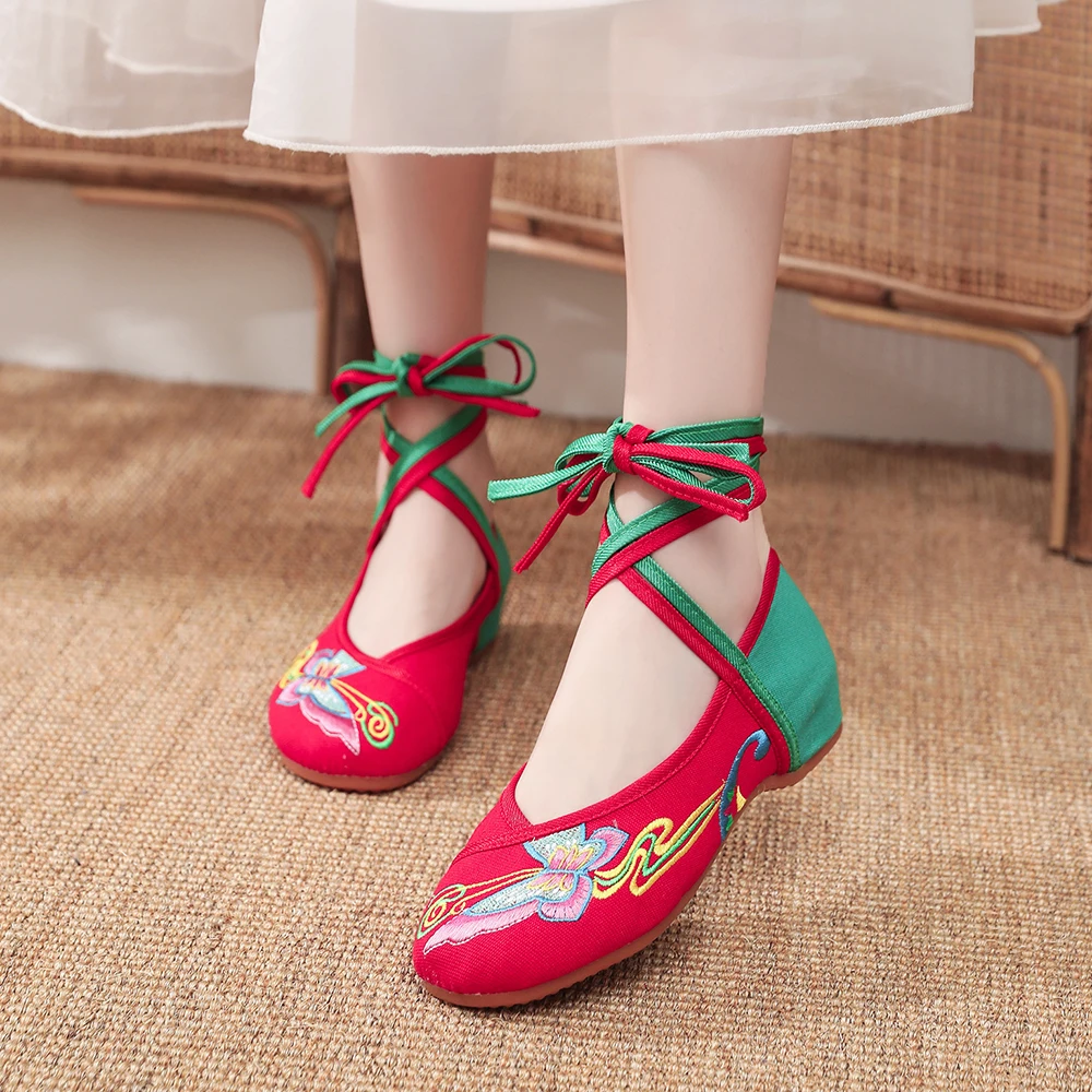 Veowalk Chinese Vintage Old Pe Cloth Shoes Ladies -Up Swallowtail  Embroidery Co - £53.81 GBP