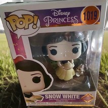 New Funko Pop Disney #1019  Ultimate Princess Snow White - $154.11 MXN
