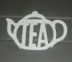 White Tea Pot Shaped Painted Cast Iron Trivet &#39;TEA&quot; Footed Country Kitchen - £4.80 GBP