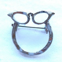 1&quot; 1960s Glasses Far-Side Style Lapel Pin - £11.67 GBP