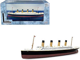RMS Titanic Passenger Ship 1/1250 Diecast Model Legendary Cruise Ships - £39.90 GBP