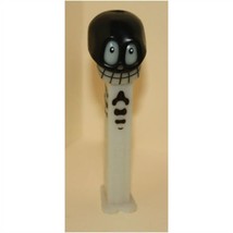 2005 Pez Halloween Black Skull with Glow Stem Candy Dispenser - $4.10 CAD