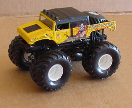 Hot Wheels MONSTER JAM 1:64 DRAGON SLAYER (Tuff Country) - $7.95