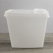 Tupperware White Cereal Keeper 2 Qt Container 469 w/ Lid 470 &amp; Pour Lid 471 (B) - £7.66 GBP