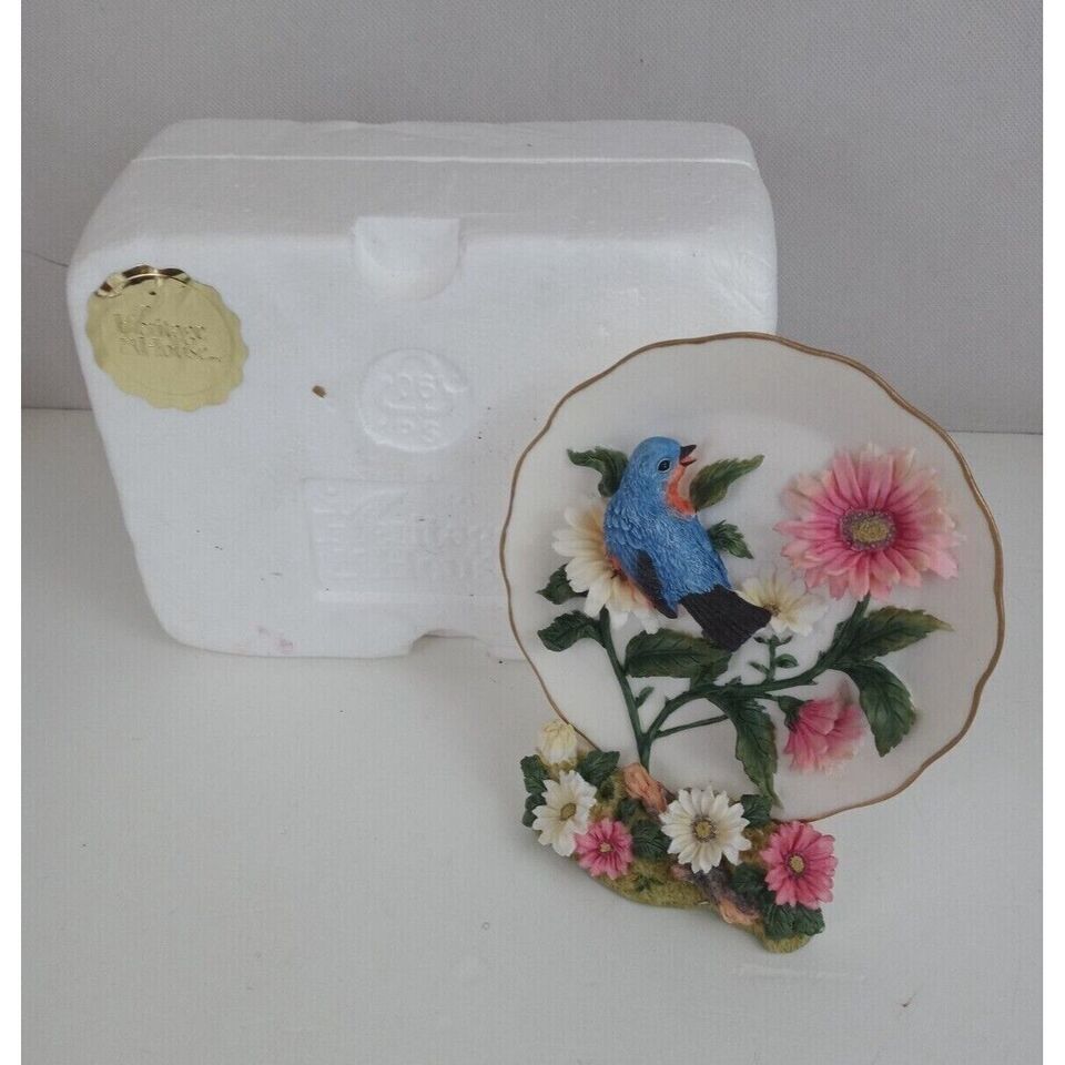 Heritage House Springtime Melodies Collection Bird Read - $17.81