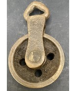vintage small brass pulley - $363.19 MXN
