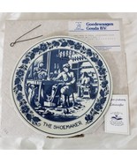 Blauw Delfts Royal Distel &quot;The shoemaker&quot; Handpainted Holland Blue White... - $225.61 MXN