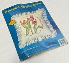 Paragon Creative Moments Stenciled Candlewicking Tulips Pillow Kit #8321 Vintage - £7.92 GBP