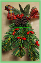Christmas PIN Avon Holiday Evergreen Light Up Pin @1991 - Estate Item SOLD AS-IS - $14.80