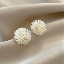 Flower Stud Earrings for Women - £8.01 GBP