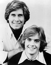 Shaun Cassidy and Parker Stevenson in The Hardy Boys/Nancy Drew Mysteries 16x20  - £55.04 GBP