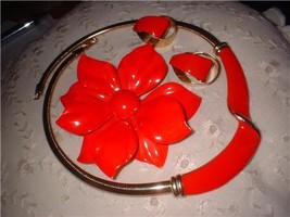 Vintage Jewelry Poinsettia Christmas Broach Necklace Earrin - £10.98 GBP