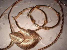 Vintage Jewelry Amway Pin Pendant Necklace Hoop Earrings Lot - £14.34 GBP