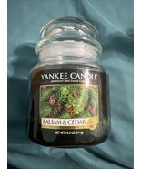 New Yankee Candle Balsam &amp; Cedar - 14.5 oz Original Scented Candle - $558.42 MXN