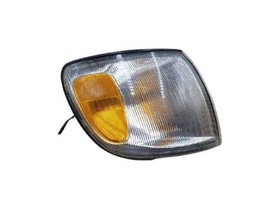 Passenger Corner/Park Light Park Lamp-turn Signal Fits 98-00 SIENNA 356174 - $371.40 MXN