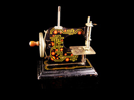 Antique SEWING Machine - miniature Casigi - gift for Tailor Seamstress - vintage - £129.45 GBP