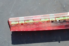2006-2008 AUDI A4 QUATTRO S-LINE THIRD 3RD HIGH MOUNT BRAKE LIGHT K2340 image 2