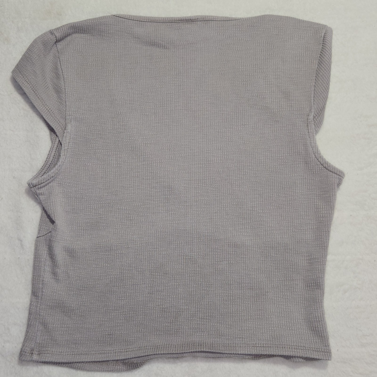 Wild Fable Women's Size M Short Sleeve Ribbed V-Neck T-Shirt Gray Item image 9