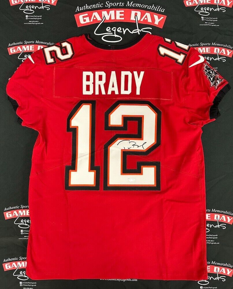 Primary image for Tom Brady Autographed Tampa Bay Buccaneers Red Nike Elite Jersey Fanatics