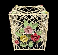 60s Vtg Metal Tissue Box Cover Wire Lattice Flowers Shabby Chic Cottagecore Read - £29.55 GBP