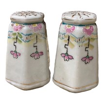 Vintage Porcelain Salt &amp; Pepper Shaker Muffineer Floral Design Made in Japan - £19.00 GBP