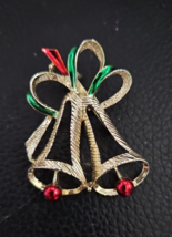 Vintage Brooch Gerry’s Bells Holidays Christmas 2 1/5”x 3 1/4” Gold Tone - $288.84 MXN