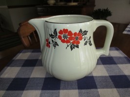 Vintage Hall Pottery Red Poppy On Cream 64 Oz. WATER/BEVERAGE Pitcher - 6.5 Tall - £12.06 GBP