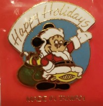 Vtg Disney Christmas Trading Pin Santa Mickey Mouse Enamel Happy Holidays 1996 - $28.40
