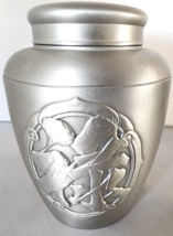 Selwin Pewter Tea Canister Made in Malaysia Vintage Before 2000 Silver Color - £37.28 GBP