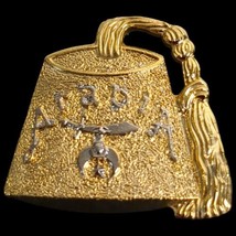 Mason Arabia Shriner Fez Scimitar Lapel Hat Pin Shriners Gold Tone 2009 - $8.56