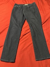 Levi’s Women’s 505 Straight Leg Jeans 12M W31 L32 Dark Wash Denim - $32.95