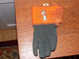 Vintage Huckleberry Hound Lasso Child’s Age 3-7 Cowboy Gloves - $24.75