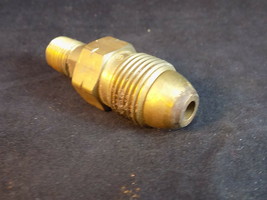 FISHER LAB EQUIPMENT SOLID BRASS THREADED NOZZLE 15/16th to 1/2” GAS ADA... - $9.89