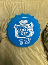 Canada Dry Club Soda Bottle Cap Sign Made of Plastic - £19.83 GBP
