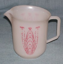 Vintage Tupperware Measuring Cup - 2 Cups /16oz  Raised Red Lettering # 134- GUV - £6.40 GBP